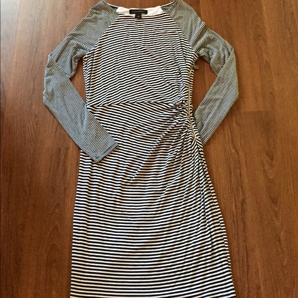 Dress - Picture 4 of 4